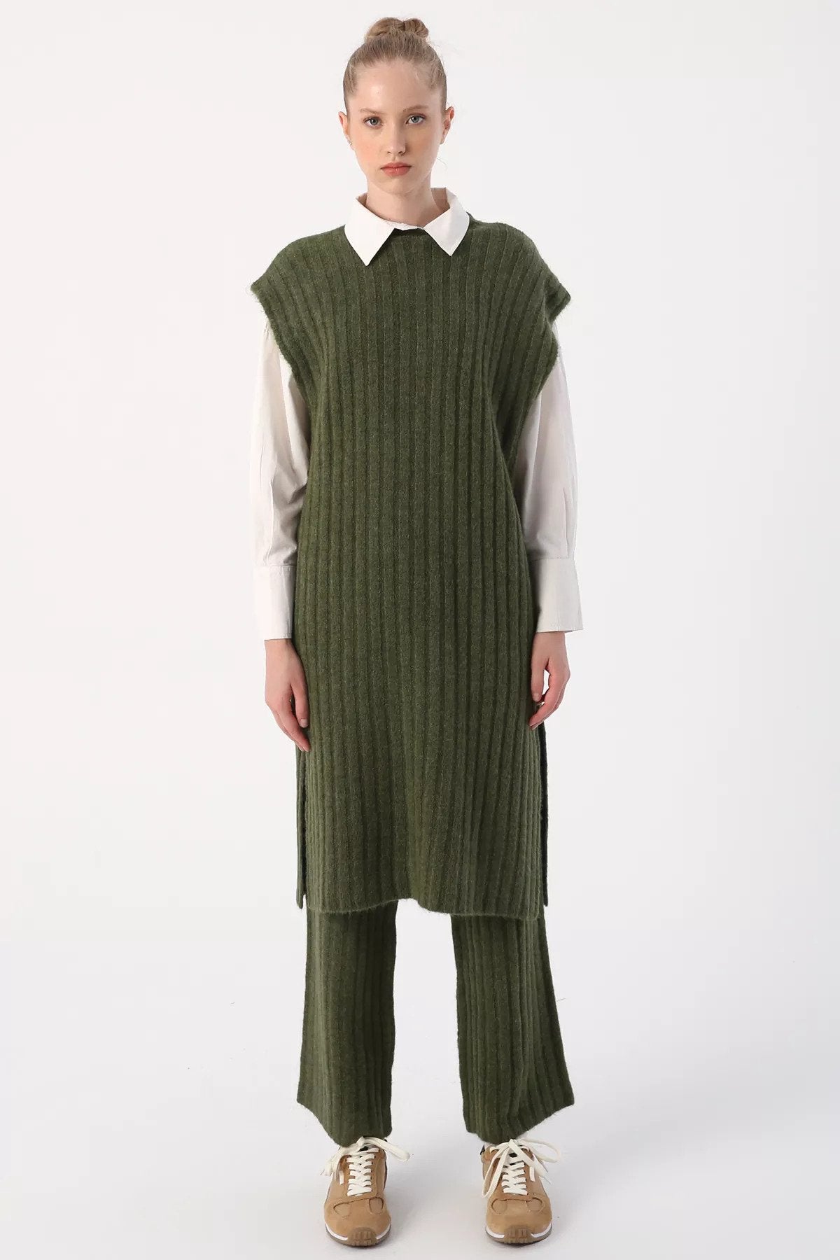 Drop Shoulder Ribbed Knitted Sleeveless Long Vest & Trousers